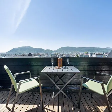 Quarto em Acomodações Particulares Rom I Loftsleilighet Med Utsikt