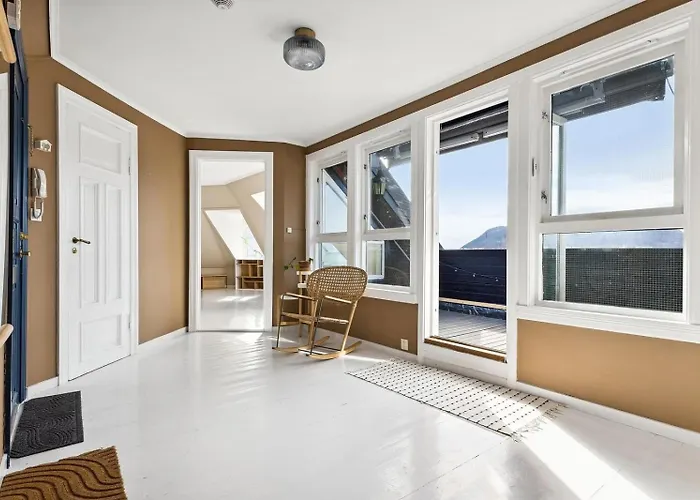 Rom I Loftsleilighet Med Utsikt בית אירוח ברגן