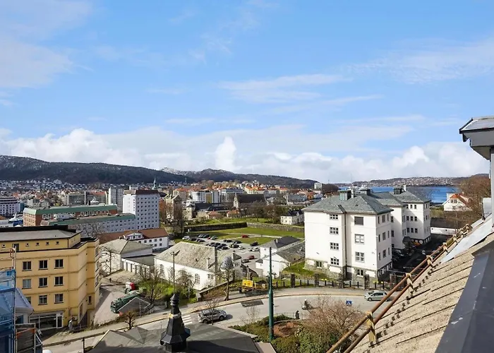 Rom I Loftsleilighet Med Utsikt *